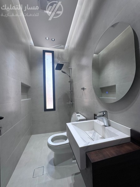 Photo by Daniel J. Schwarz